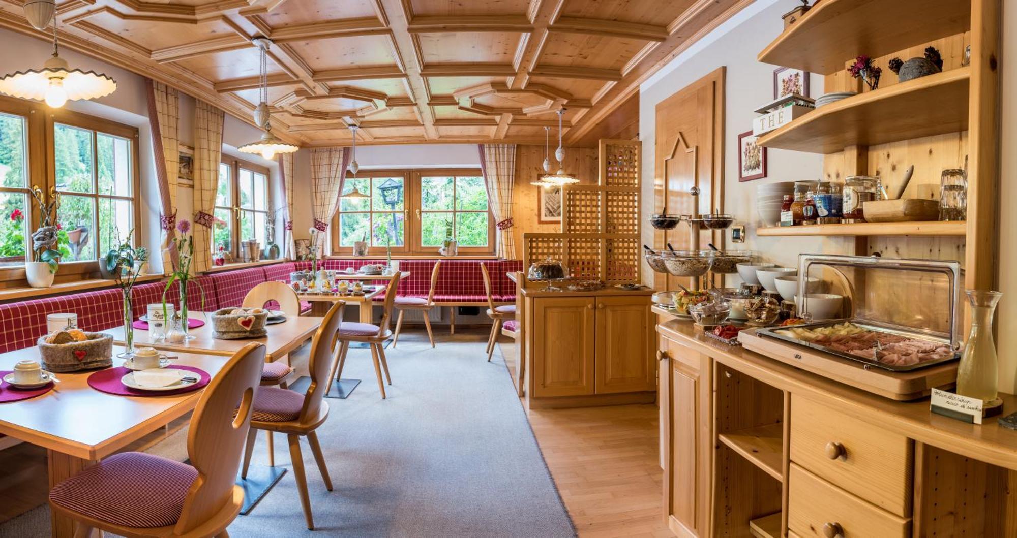 Hotel Garni Ortles à Selva di Val Gardena Extérieur photo